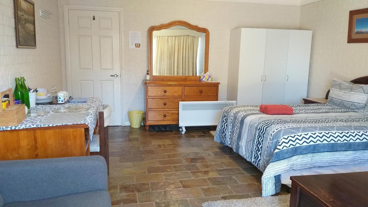Sweet Home By The Golf Course Canberra Extérieur photo